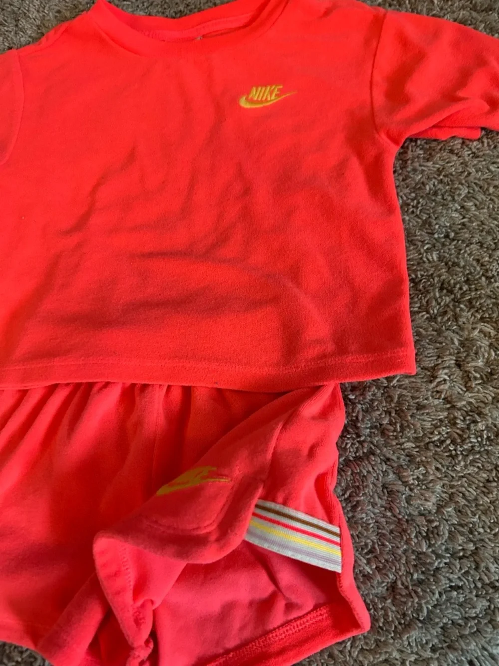 Nike Bright Coral Kids' Tee with Black Swoosh - Picture 2 of 4